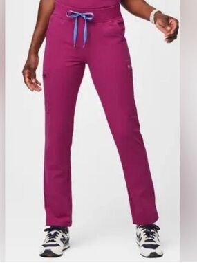 Figs Women’s Yola Scrub Pant in Raspberry Sorbet